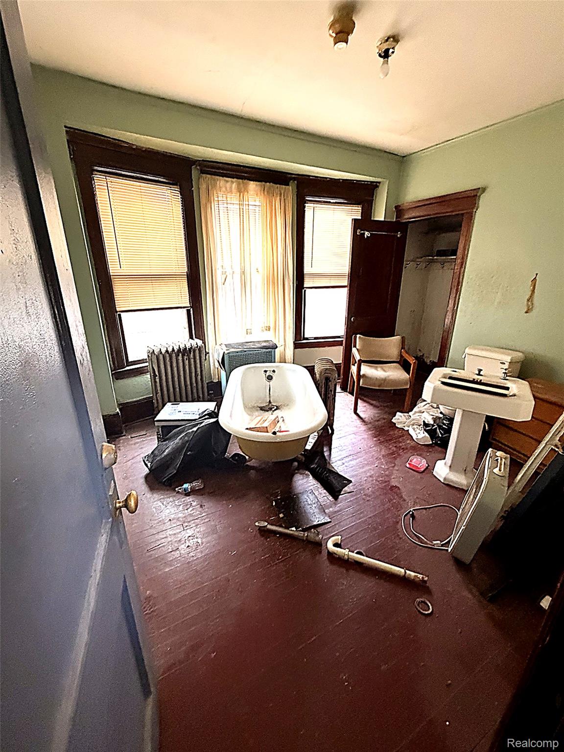 1656 W Grand Boulevard