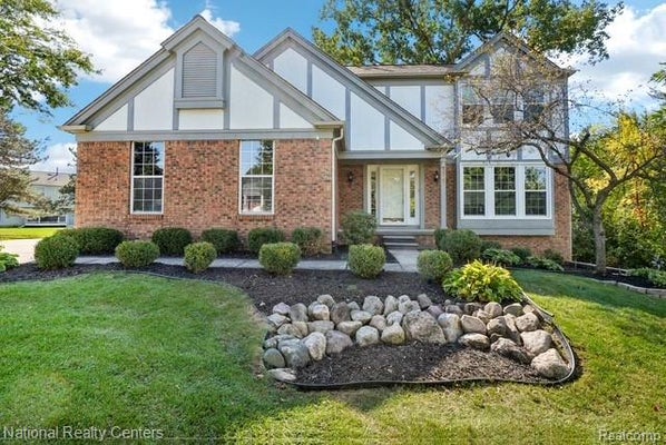 44747 MANSFIELD DR, NOVI, MI 48375 - Image 9e8bb5f0b0c3e5ee6a986f29a534b479/3200426379