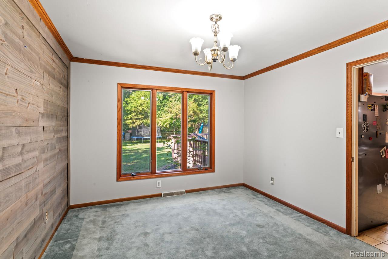 4667 Lakeshore Road