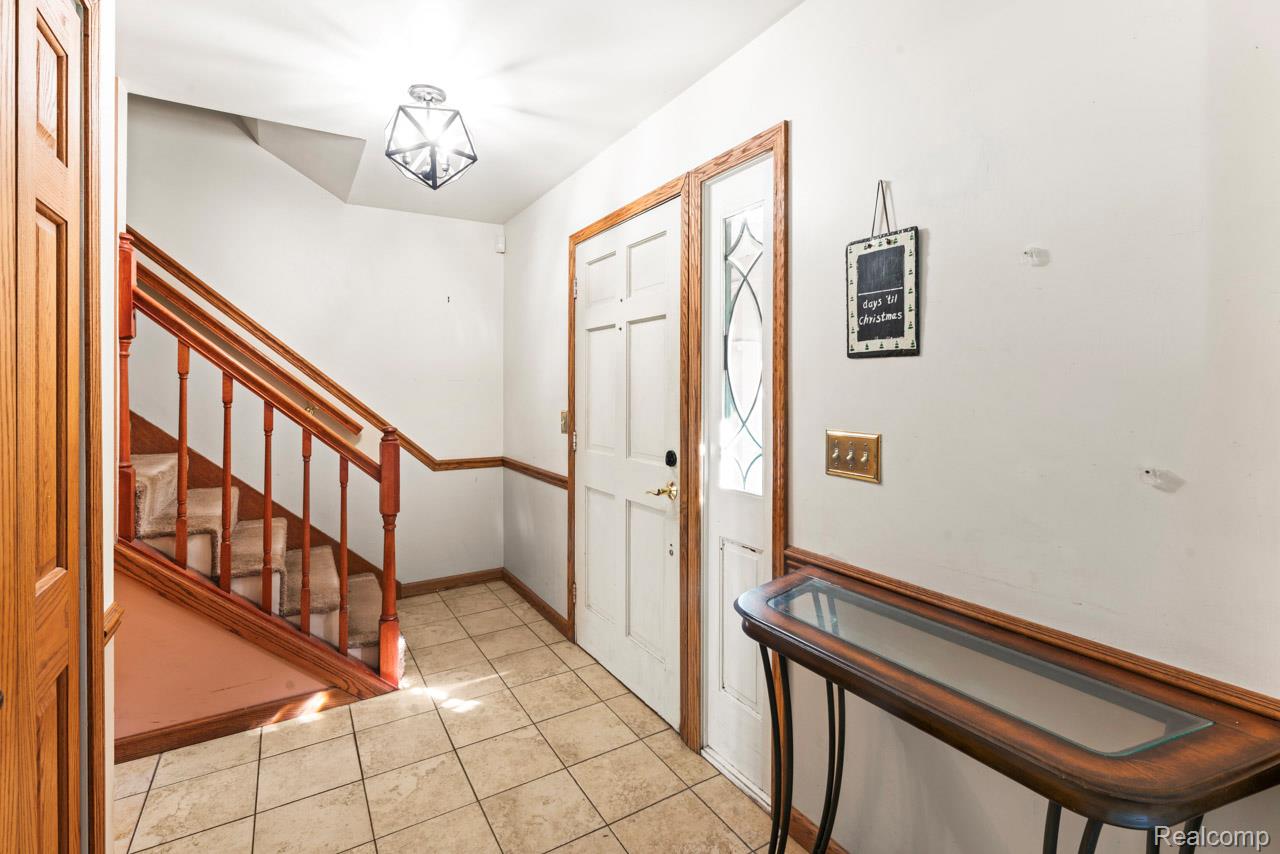 4667 Lakeshore Road