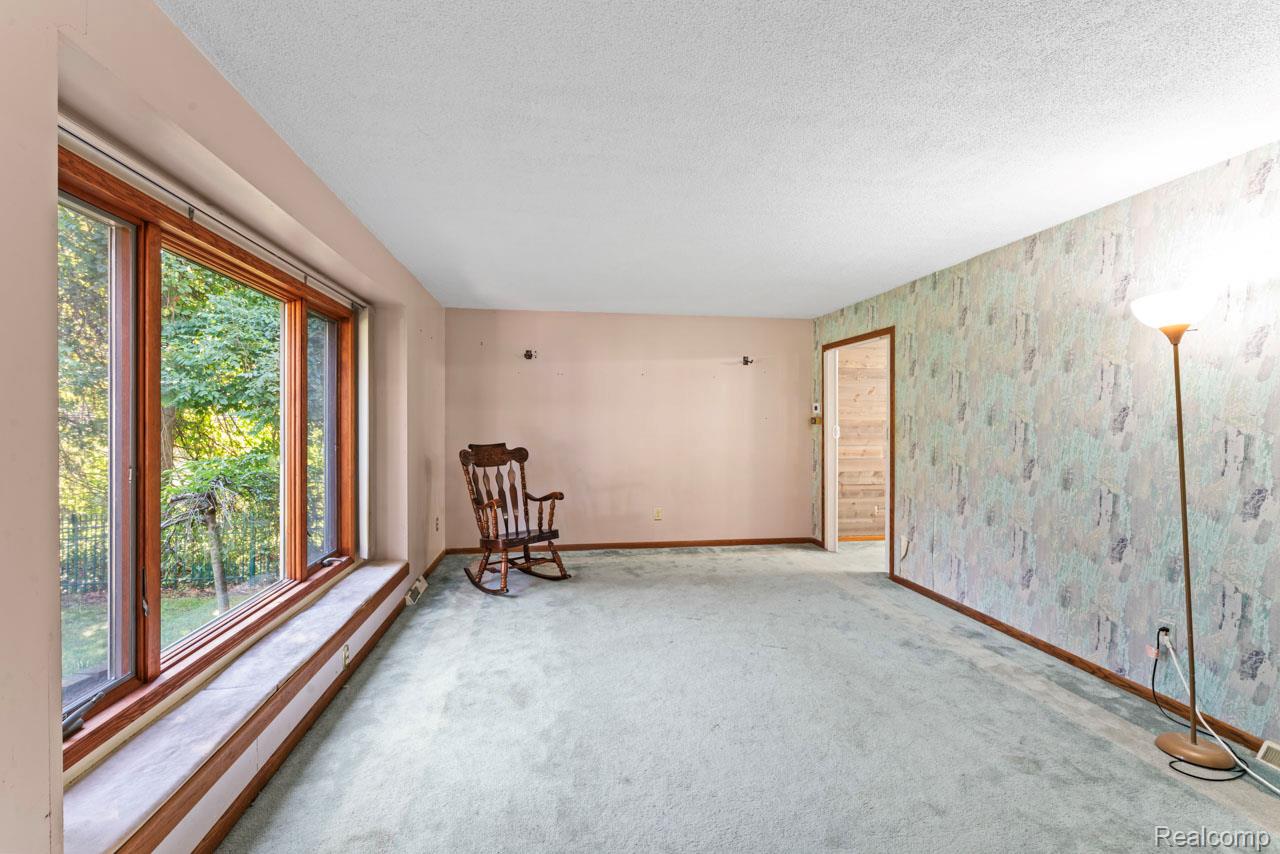 4667 Lakeshore Road