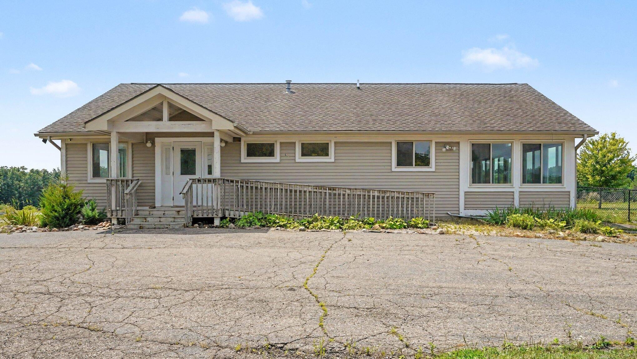 8753 Pleasant Lake Road