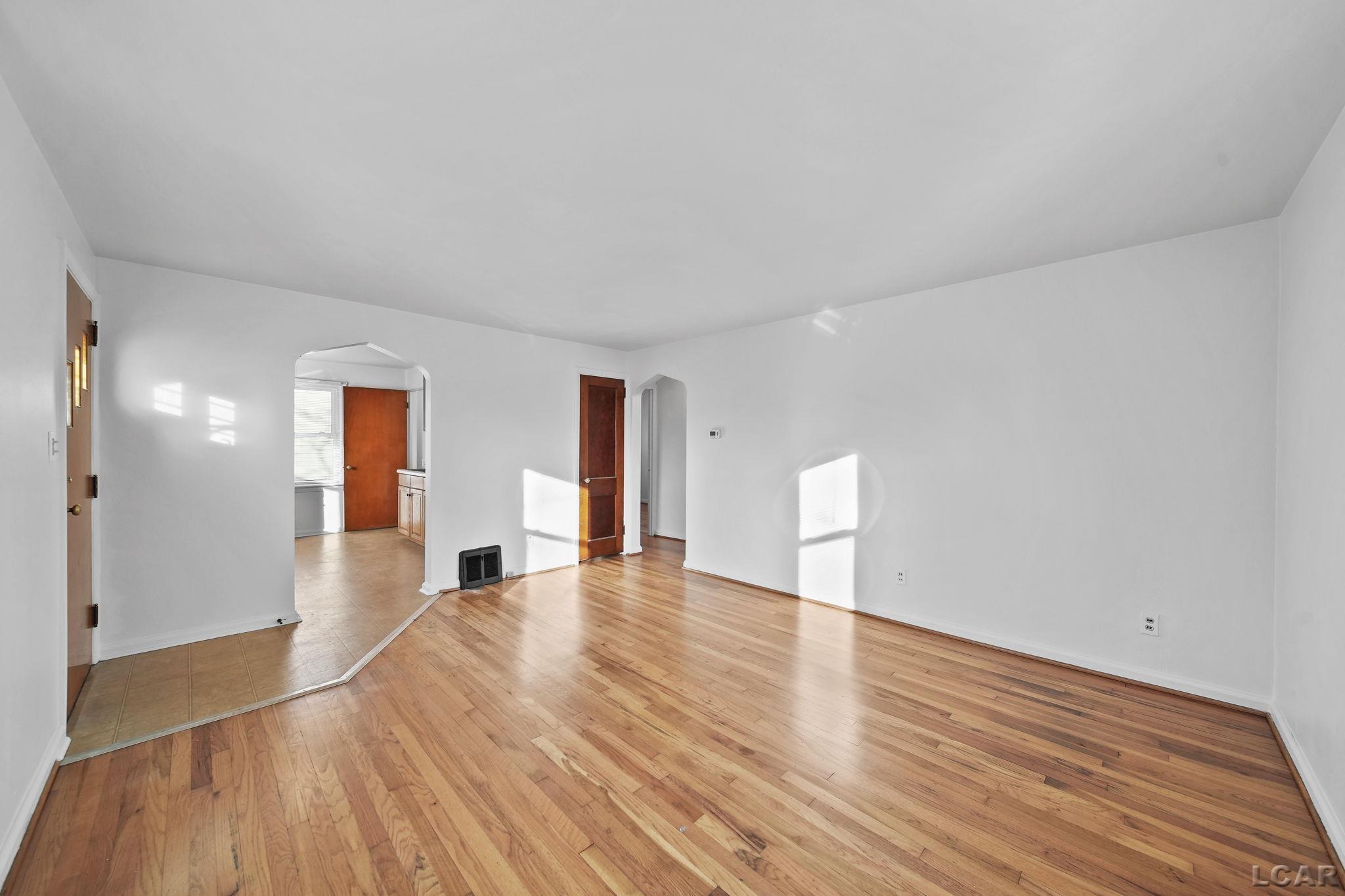 509 W Cummins Street