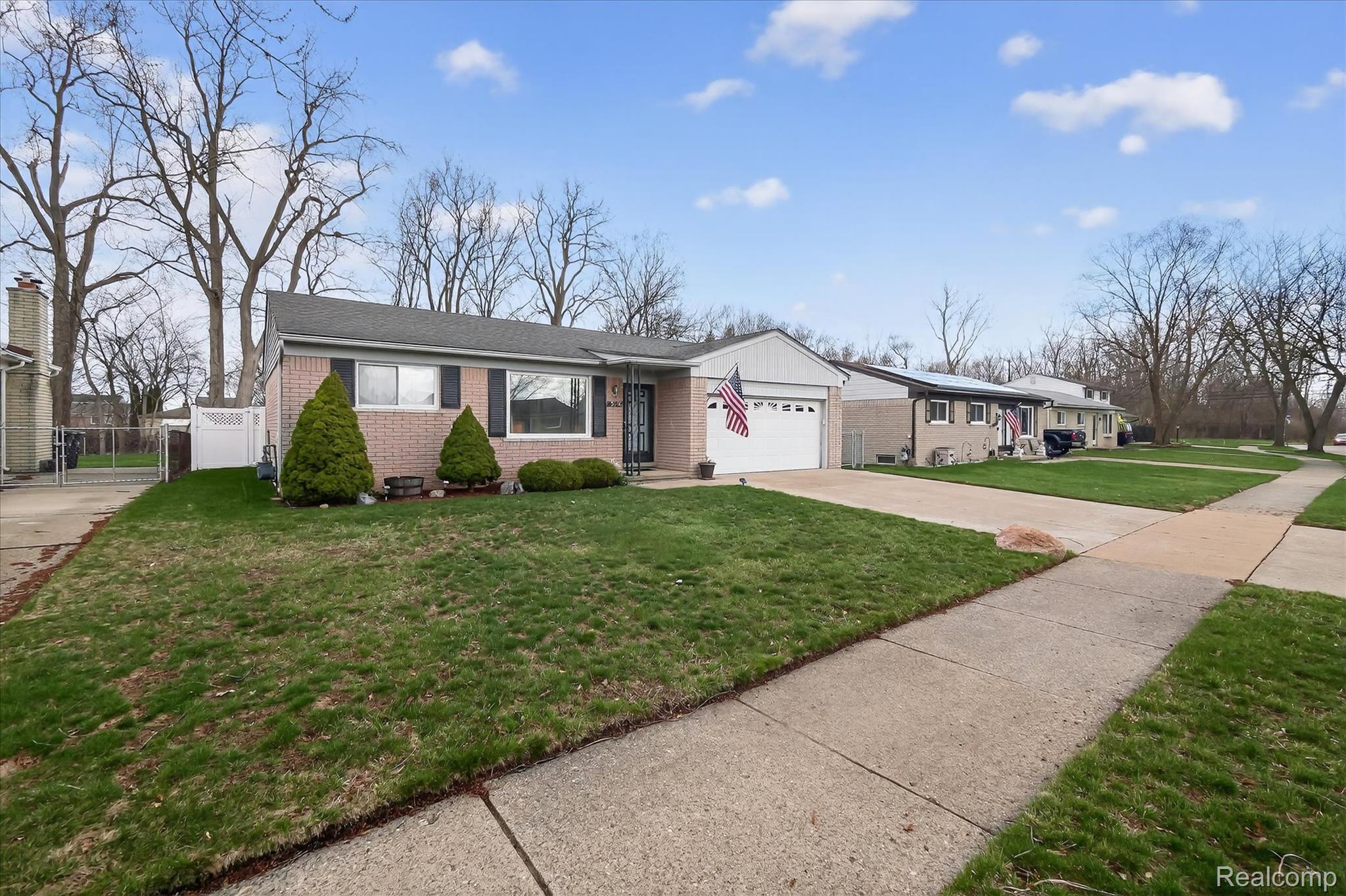 25046 Chestnut Street