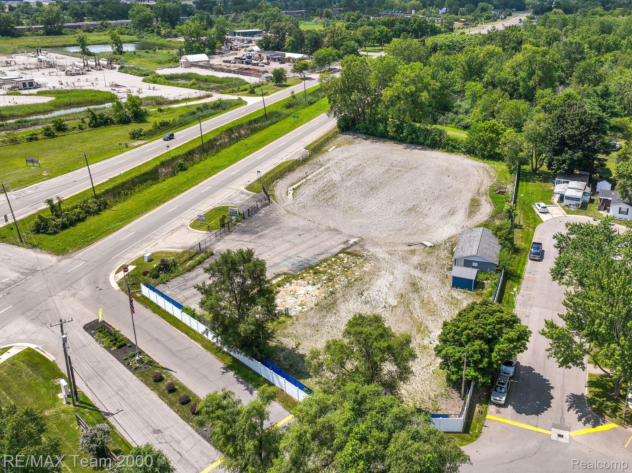 3373 E MICHIGAN Avenue