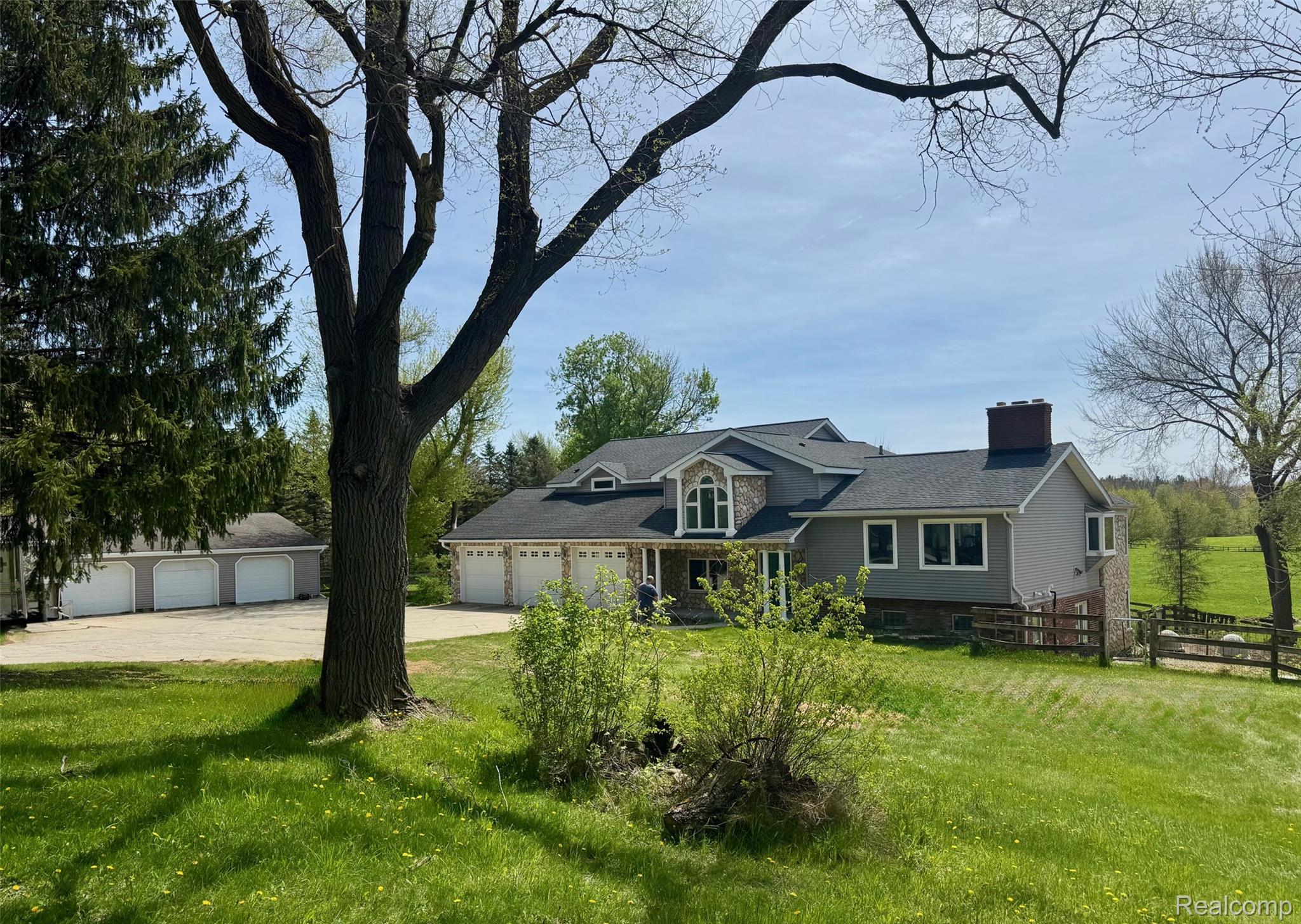 3556 E Dryden Road