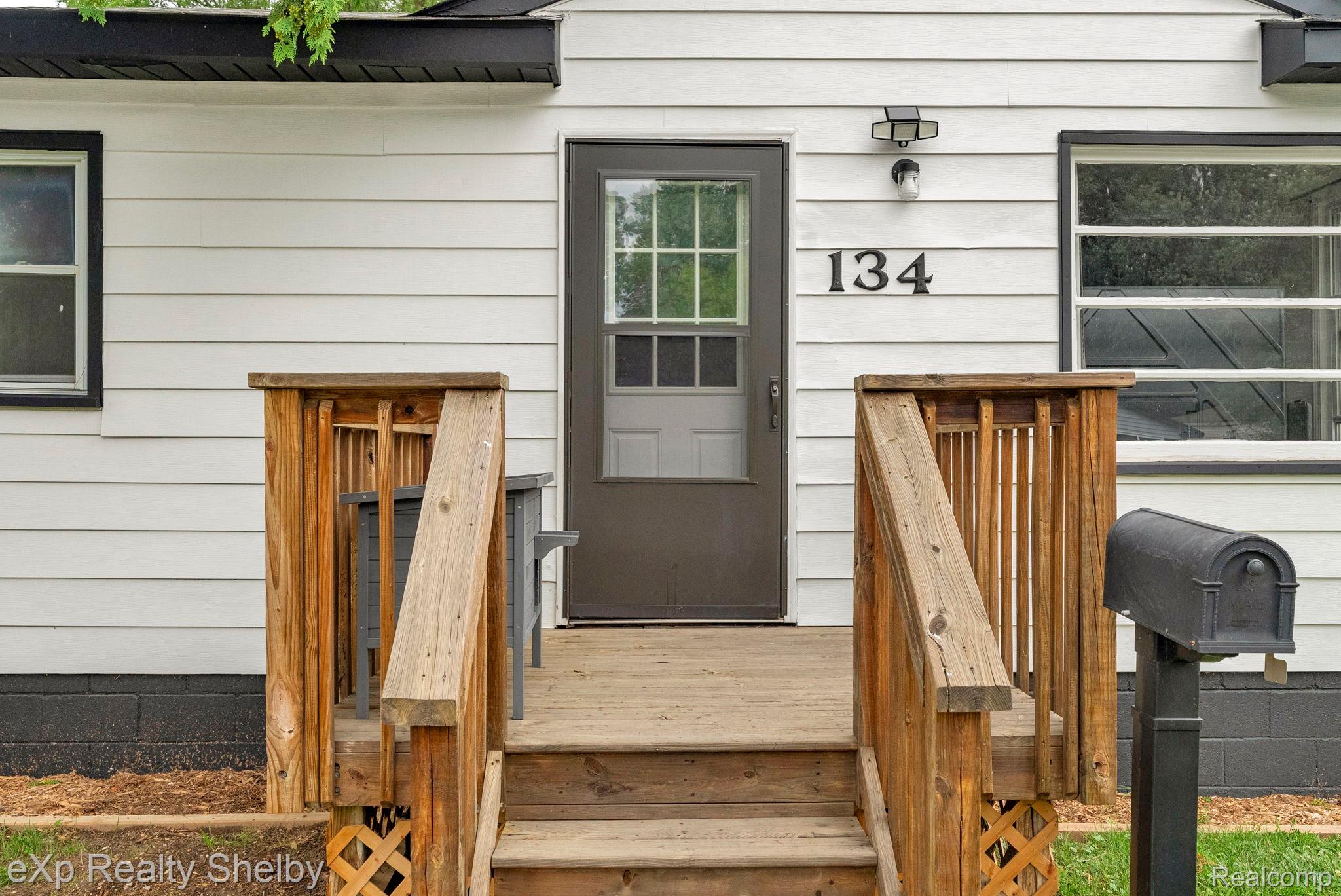 134 W Fairmount Avenue