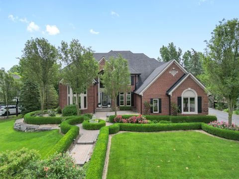 1951 VINSETTA Court Oakland Charter Township Oakland MI 48306
