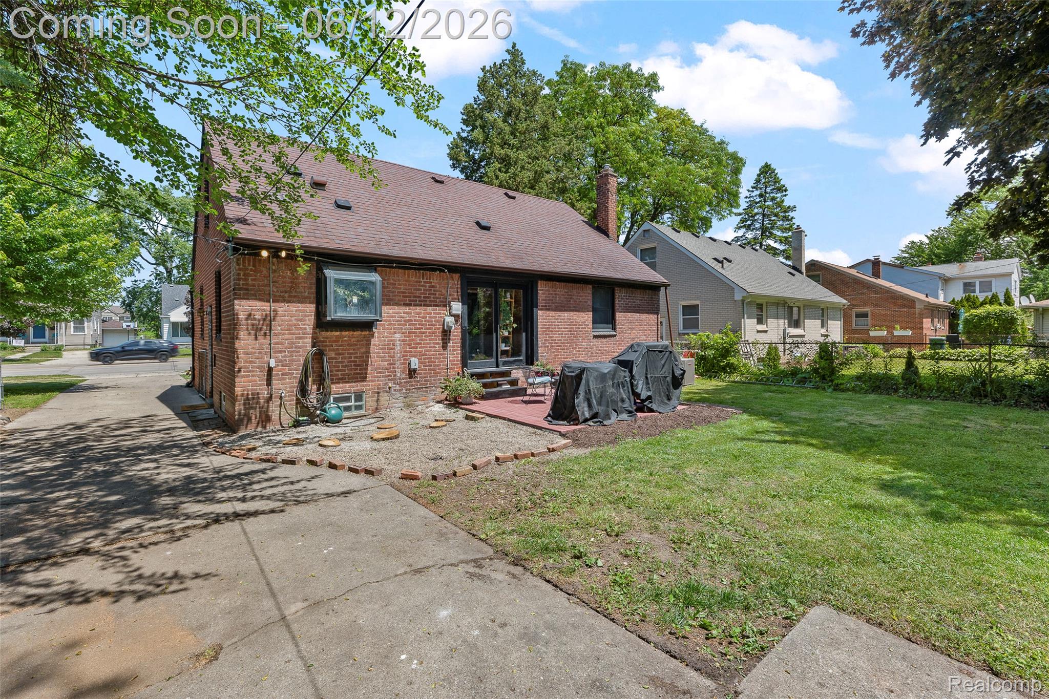 10467 W 11 Mile Road