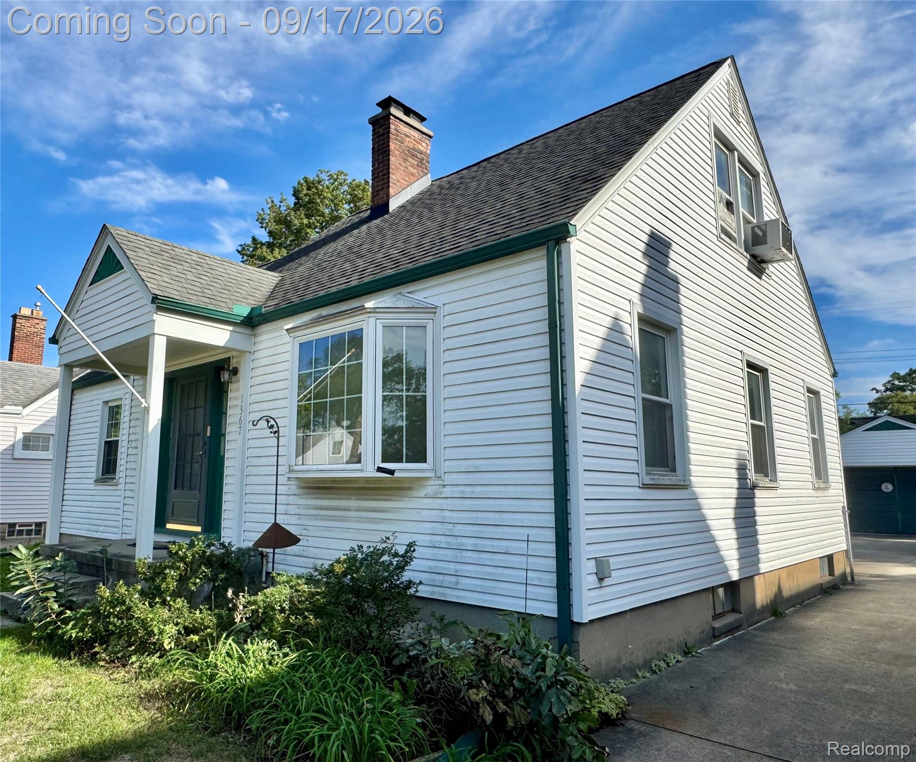 1367 W Saratoga Street