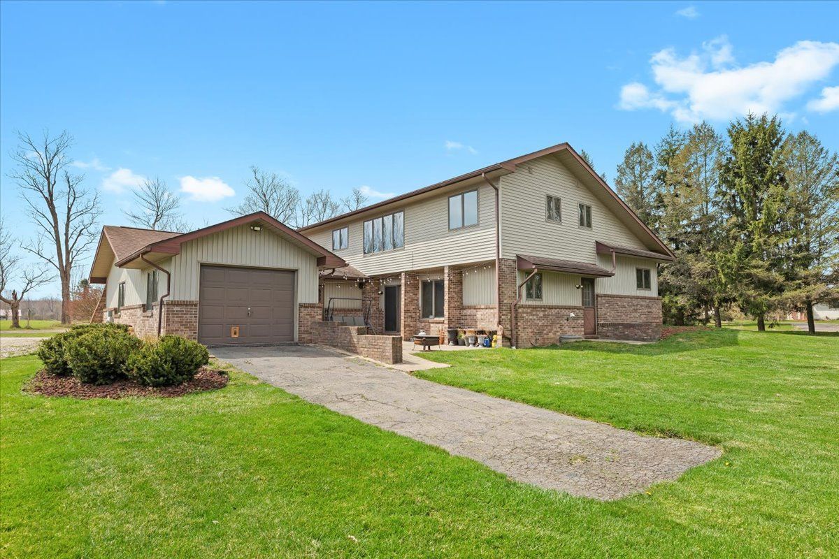 1415 ROSE CENTER Road