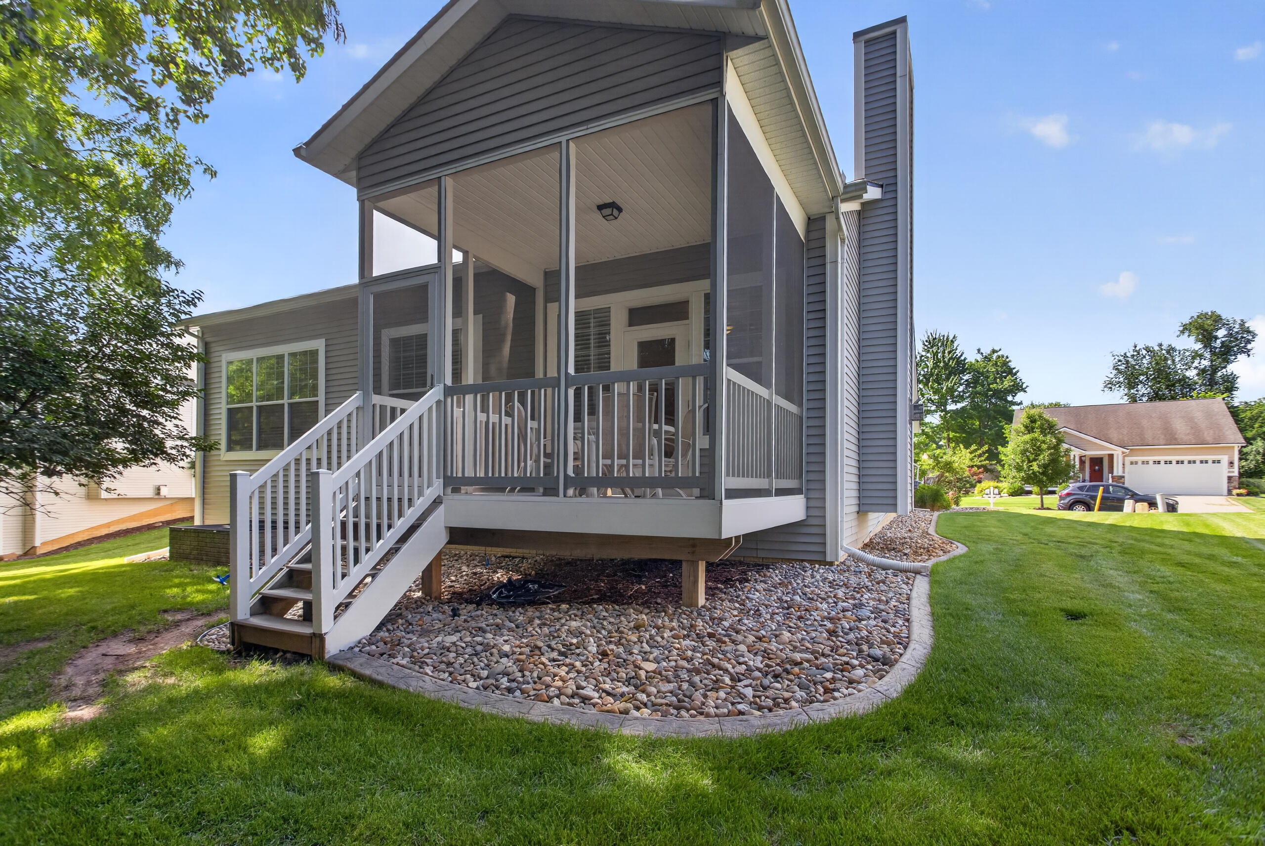 803 E Barrington Circle