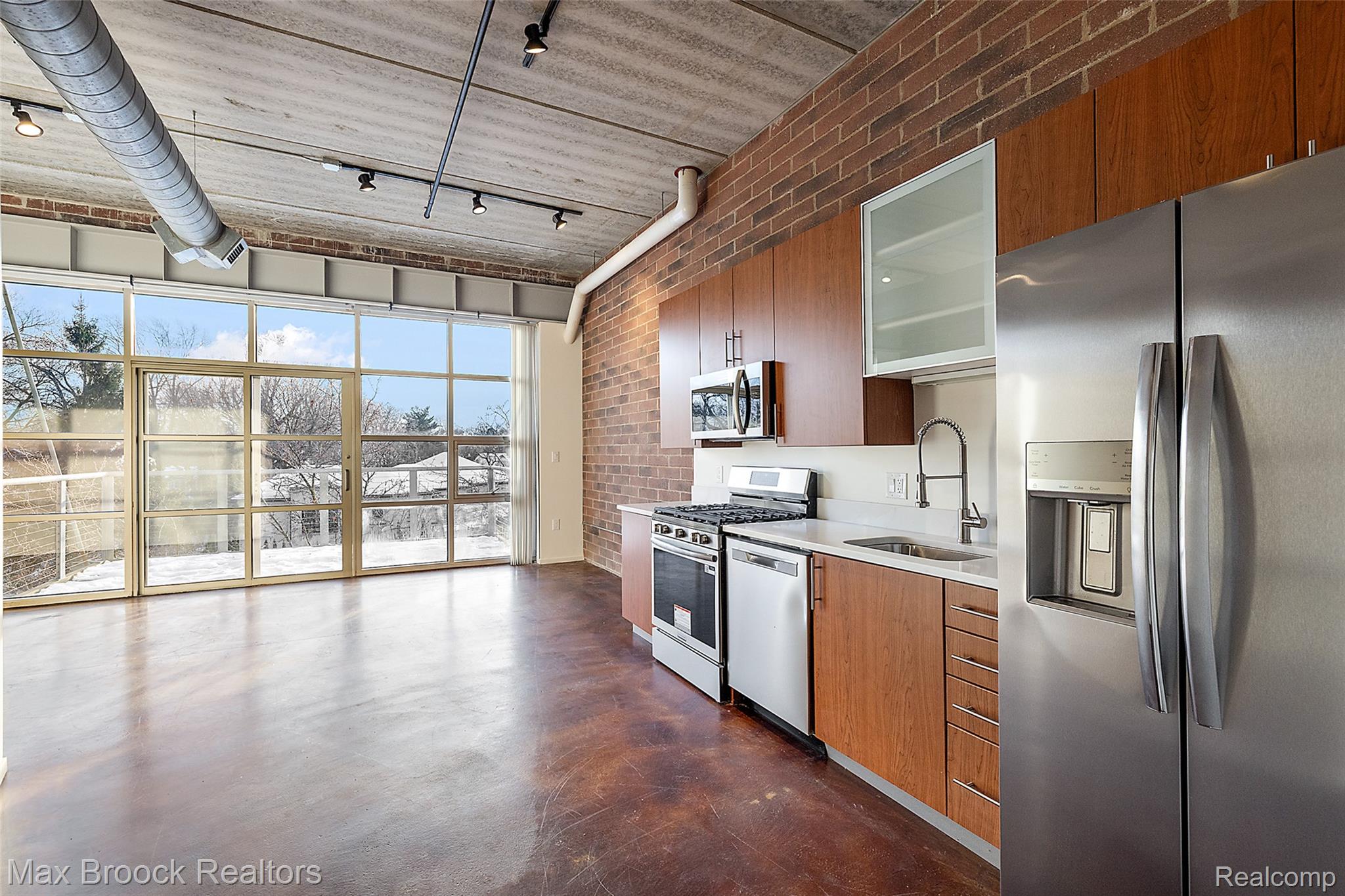 333 E Parent Avenue 28
