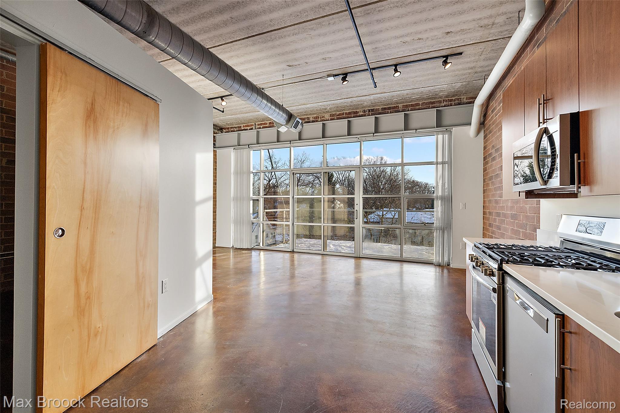 333 E Parent Avenue 28