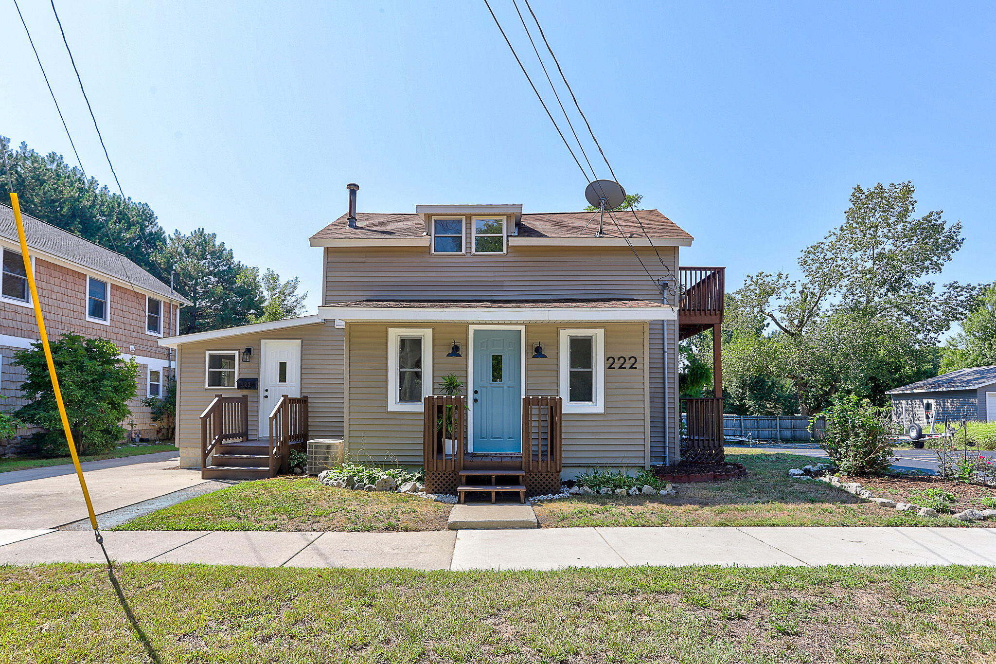 222 Oak Street