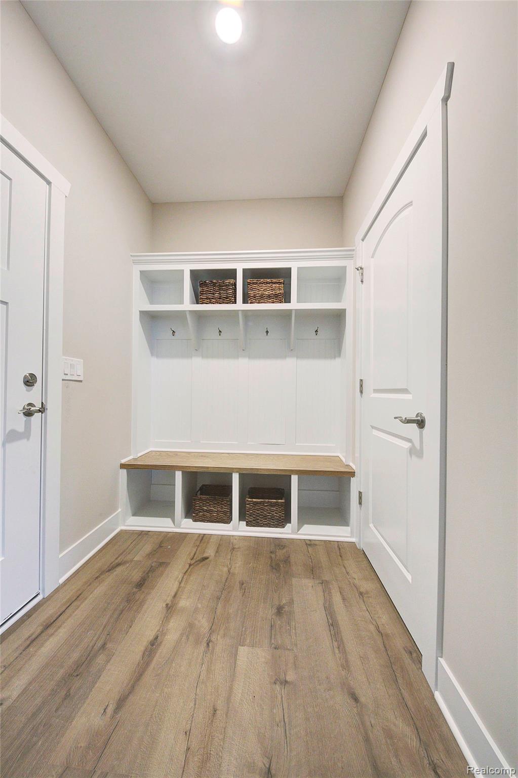 MOH 123 GAMBREL LN