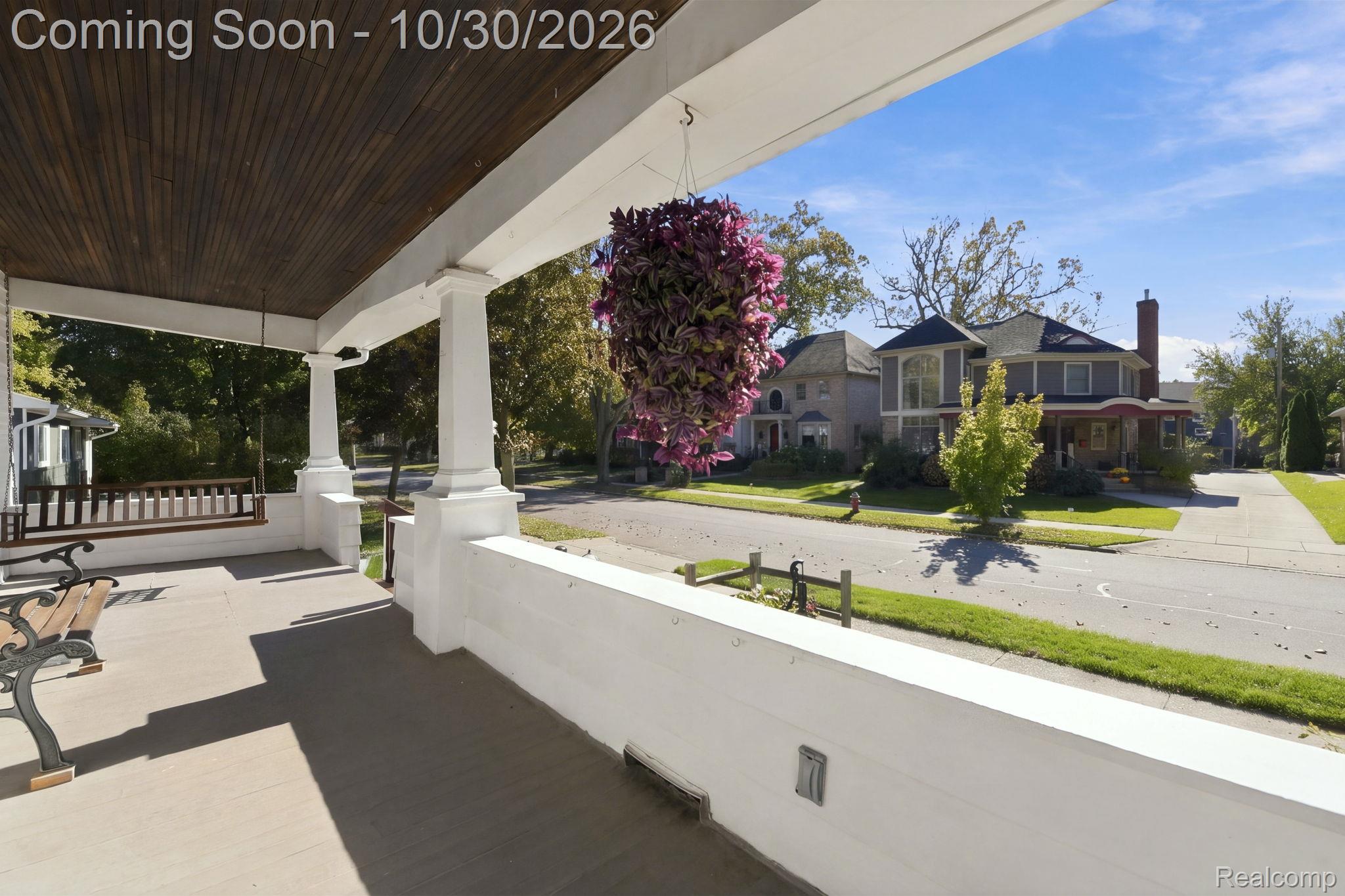 411 Hawthorn Avenue