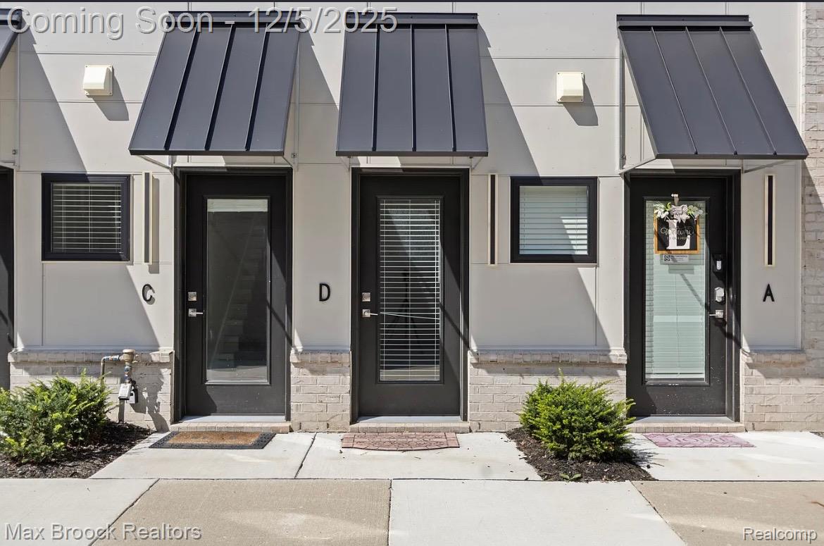 105 N Laurel Street C