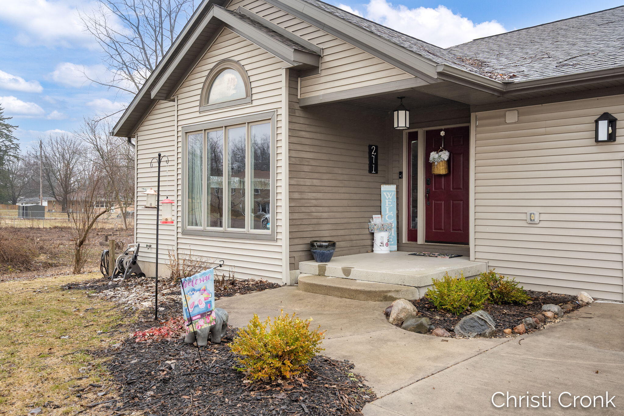 271 E Beech Street NE