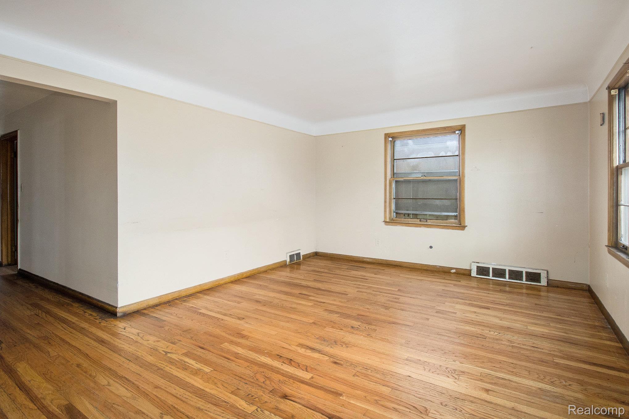 7483 Mettetal Street