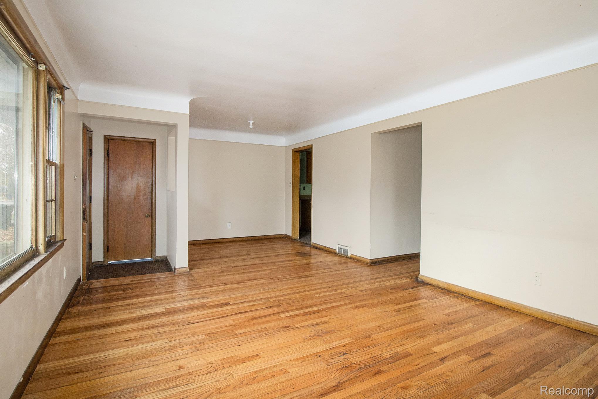 7483 Mettetal Street