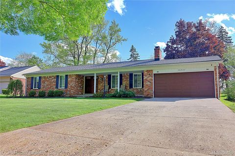 36927 Heatherton Drive Farmington City MI 48335