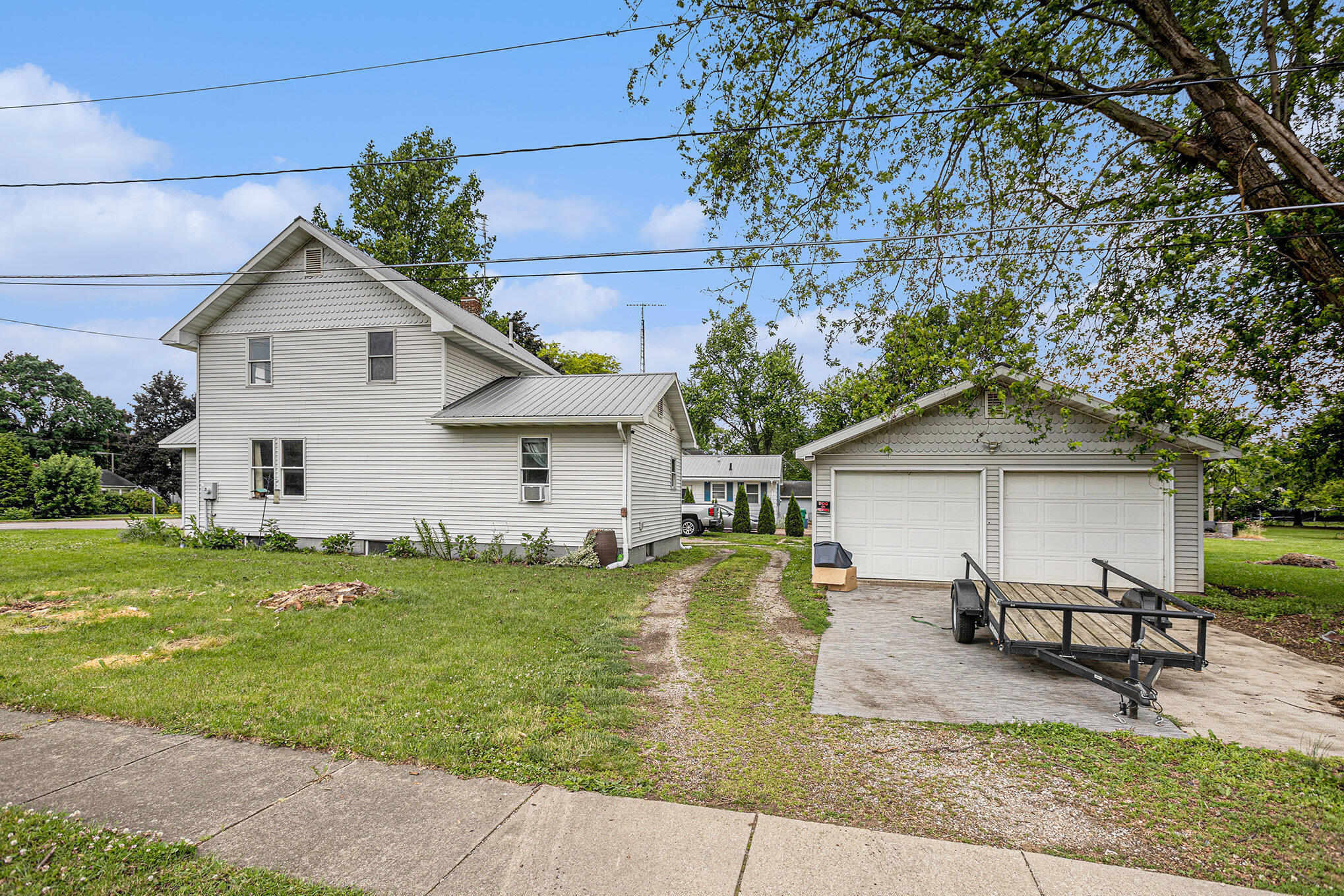 511 E Chicago Road