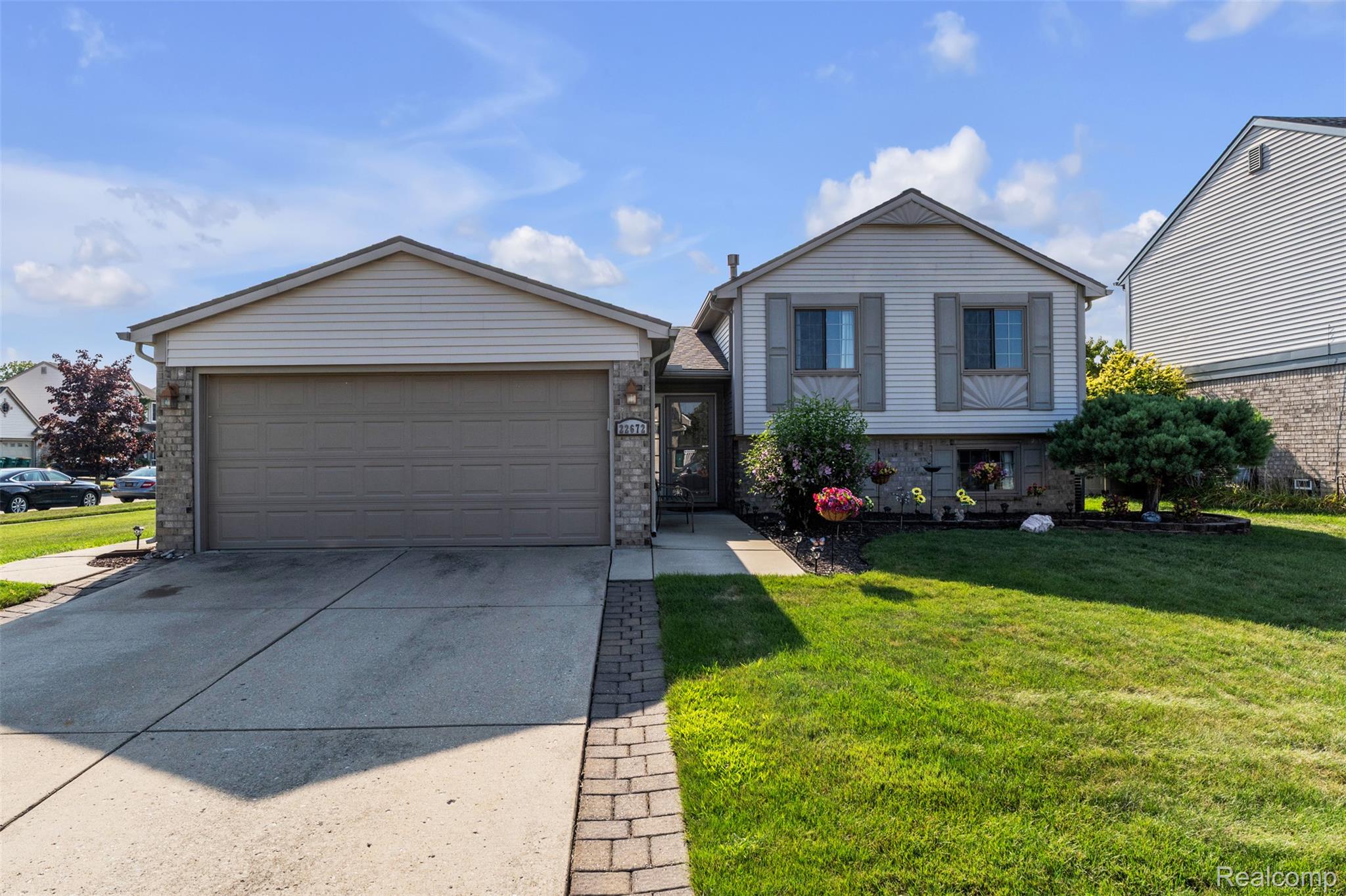 22672 Woodcreek Drive
