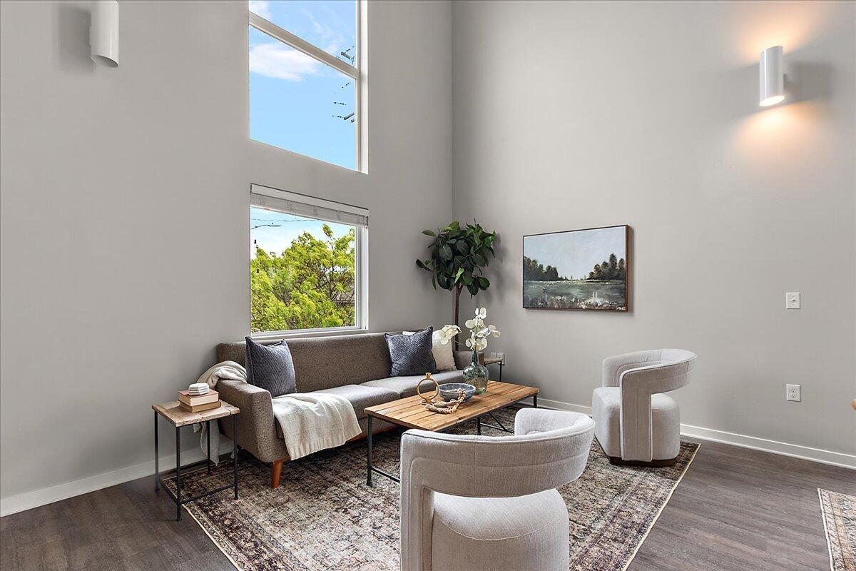 600 Douglas Street NW 600C