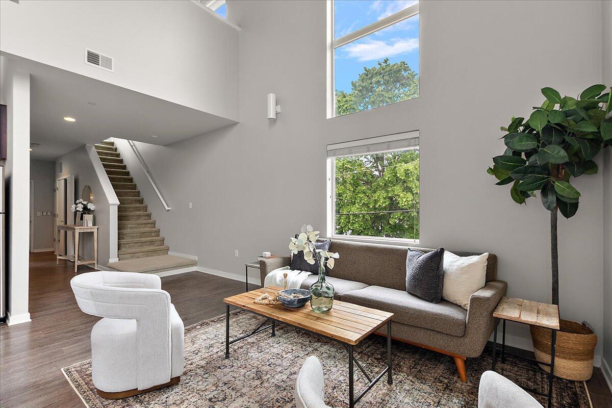 600 Douglas Street NW 600C