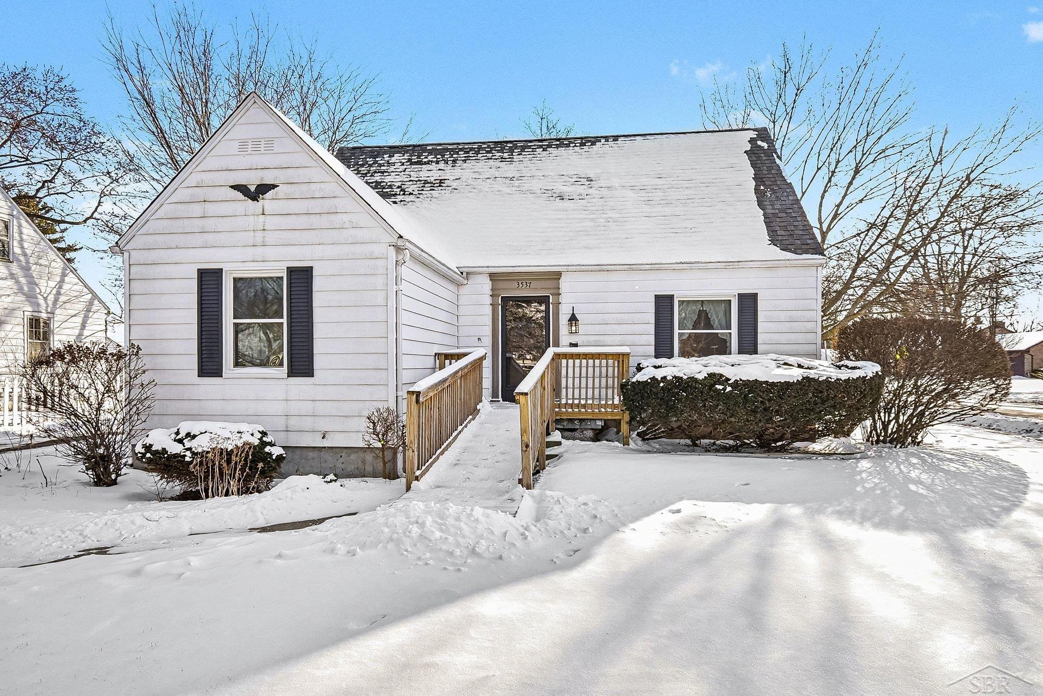 3537 Adams Avenue