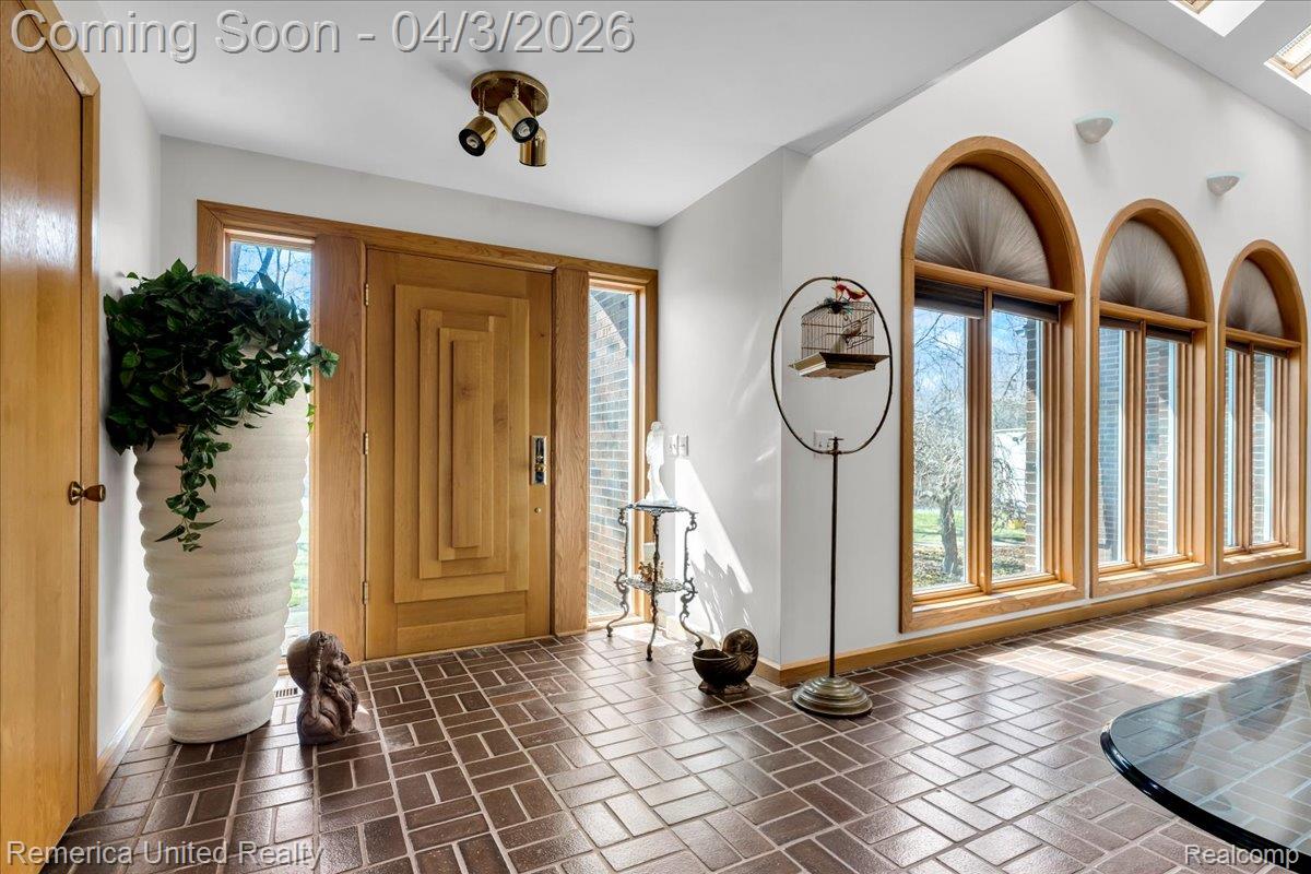 2457 Spring Lake Lane Lane