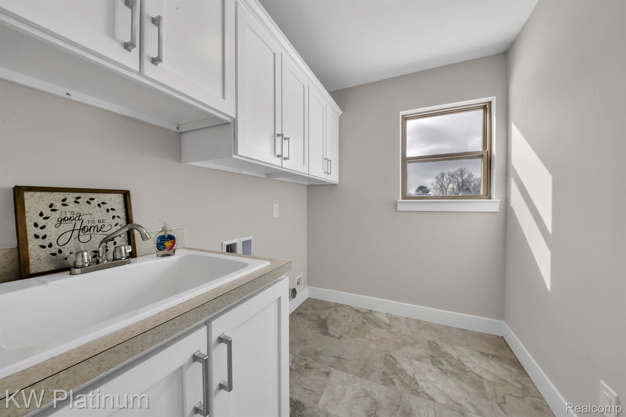 48341 APPLEGROVE Lane Unit 11
