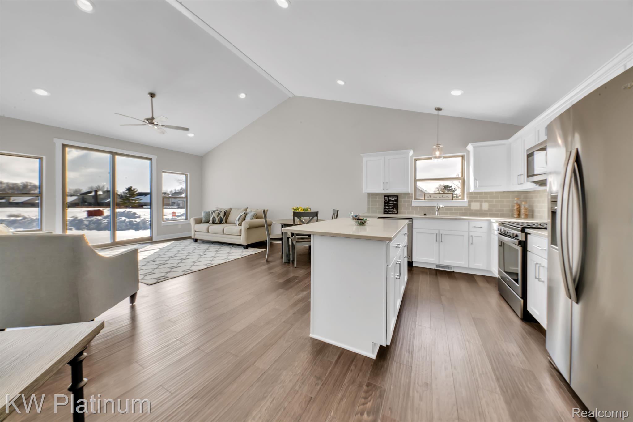 48341 APPLEGROVE Lane Unit 11