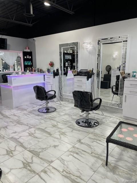 5734 TELEGRAPH Road Dearborn Heights City MI 48127