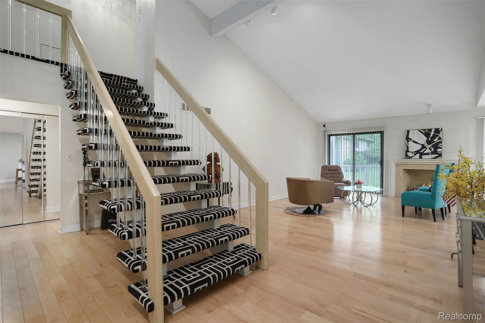 7273 Creeks Bend Court