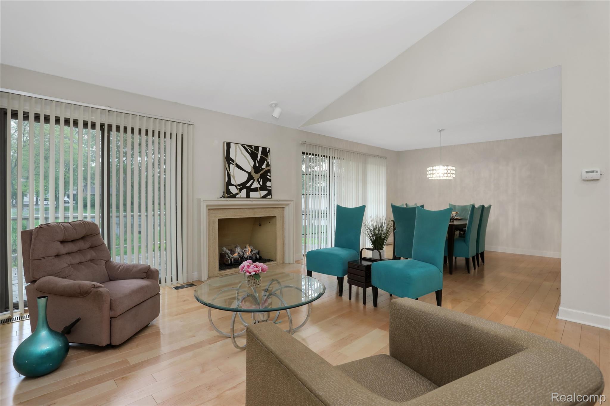 7273 Creeks Bend Court