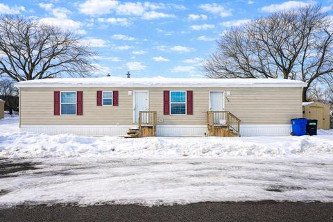 Photo of 1906 Hawk Drive, Kalamazoo City, MI 49008 (MLS # 65026018433)