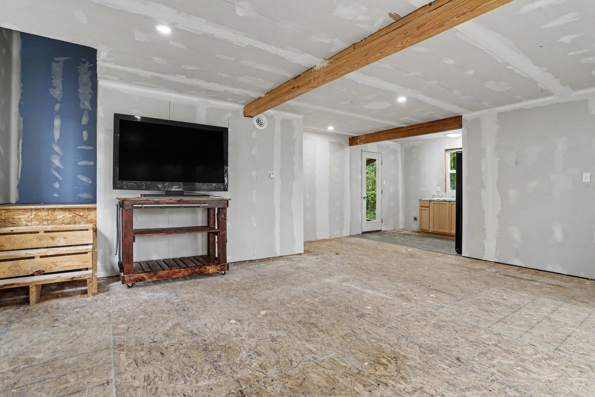 5372 W Guernsey Lake Road