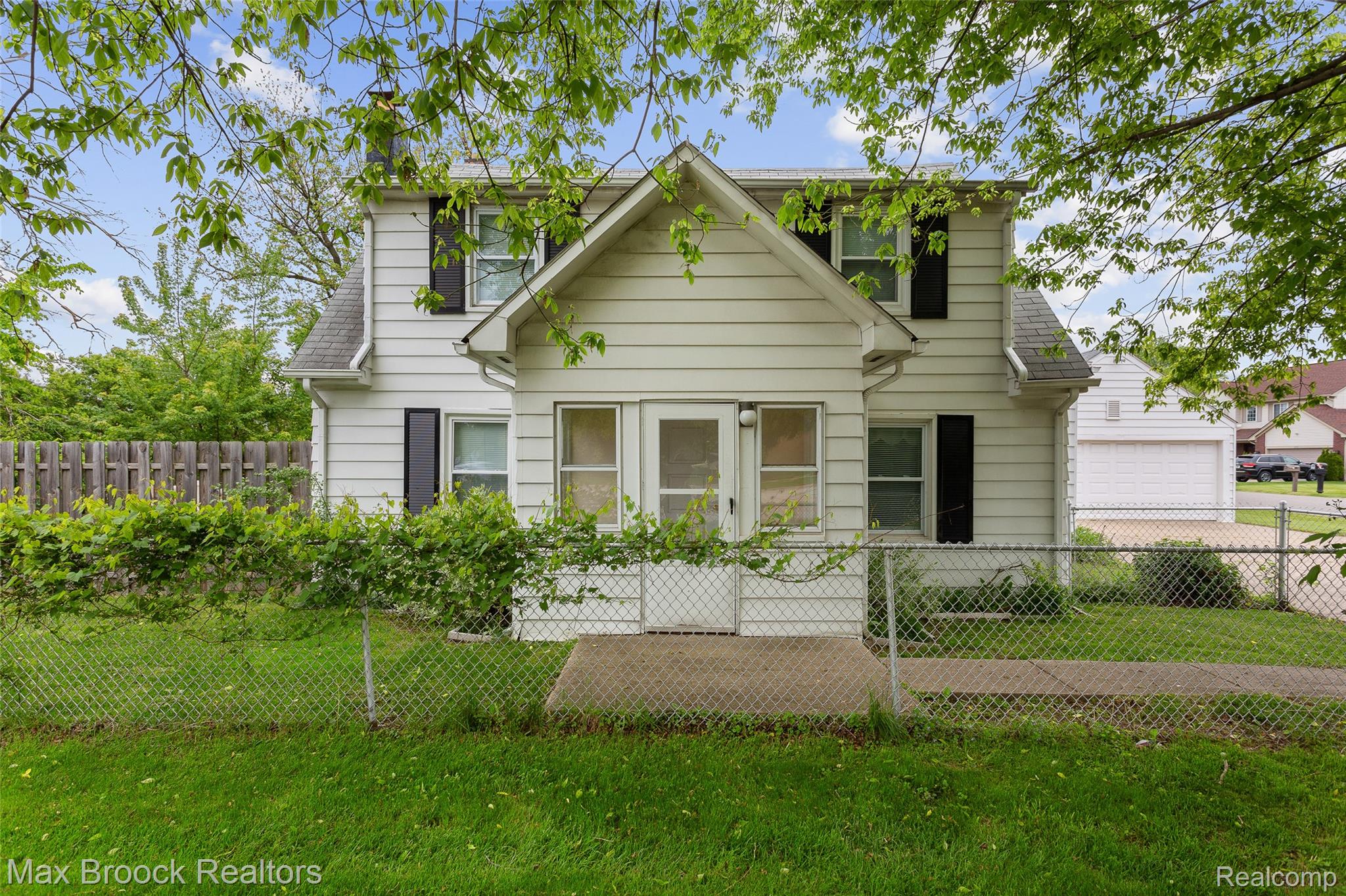 1812 JOHN R Road
