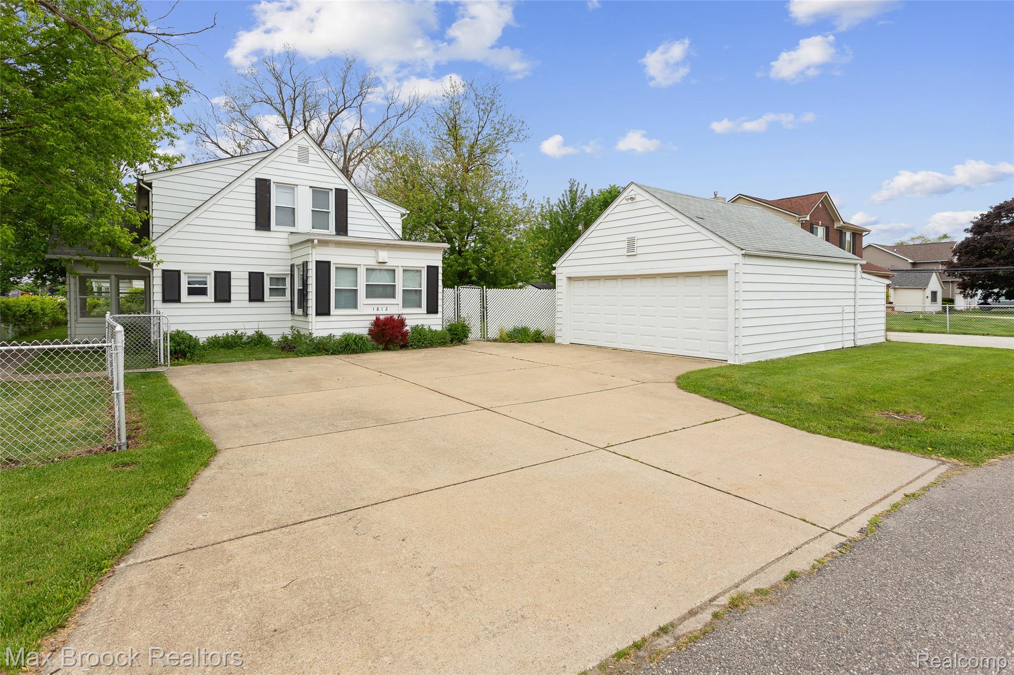1812 JOHN R Road