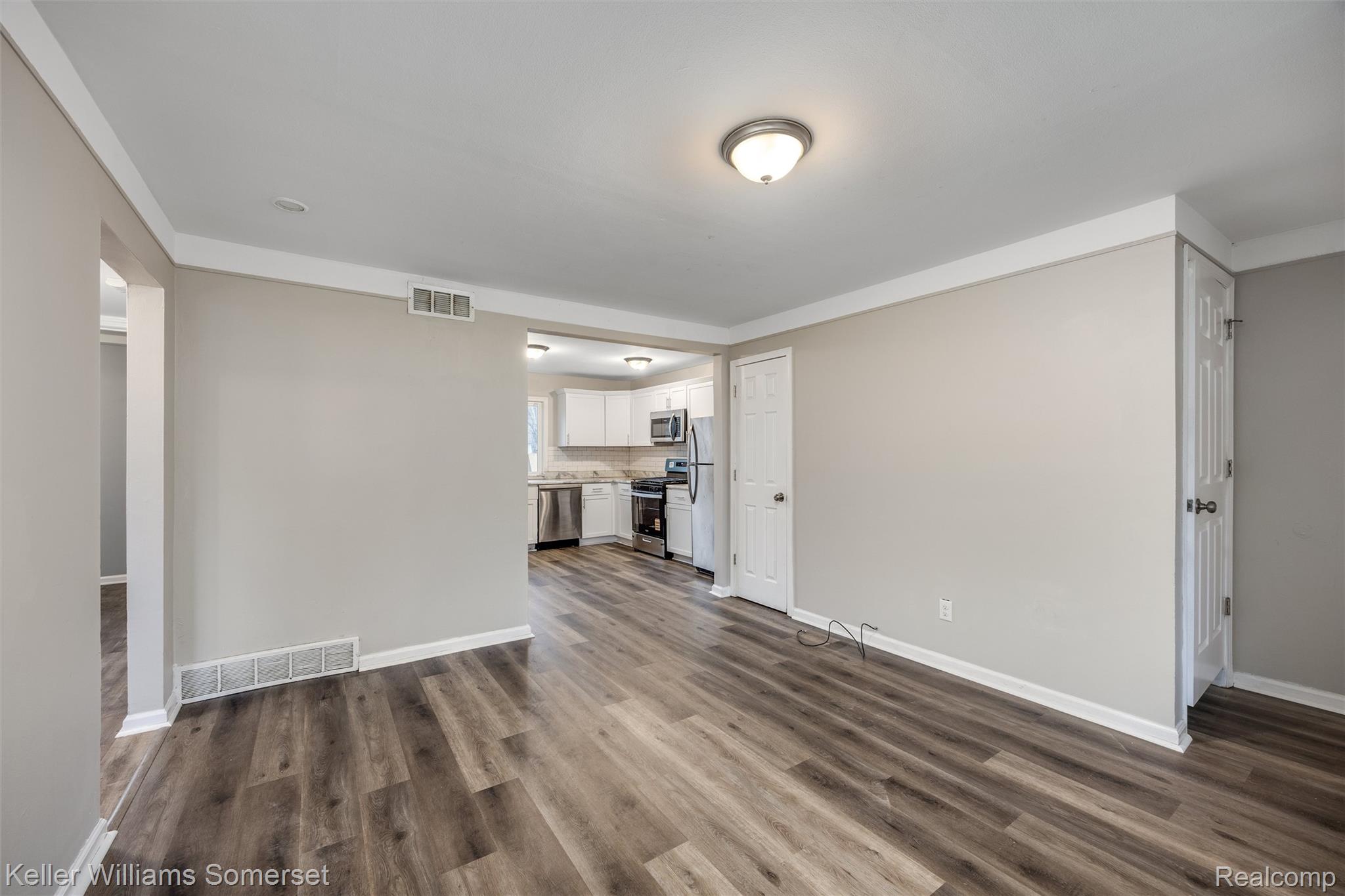 14816 Alberta Avenue