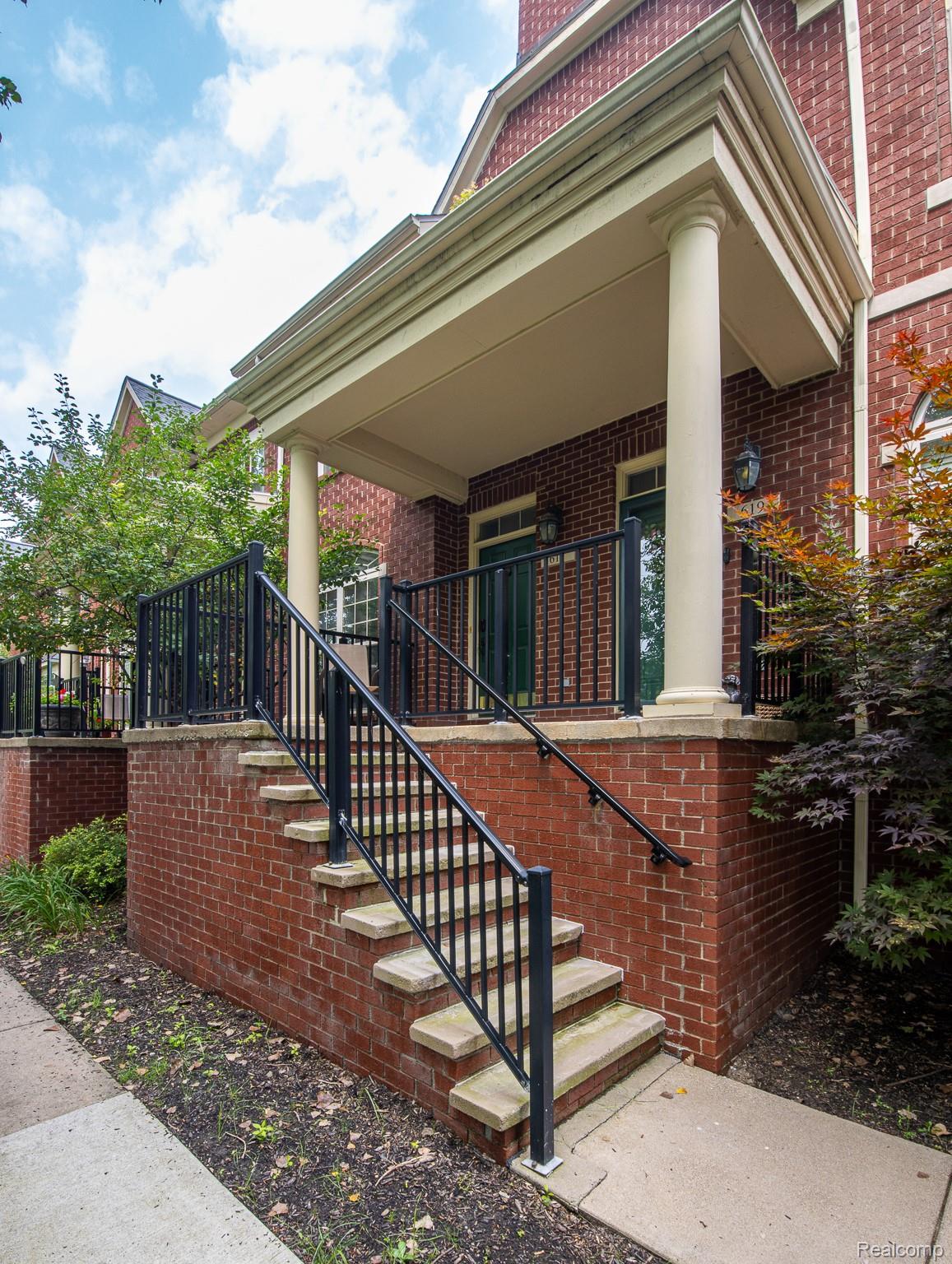 617 Village Lane 58