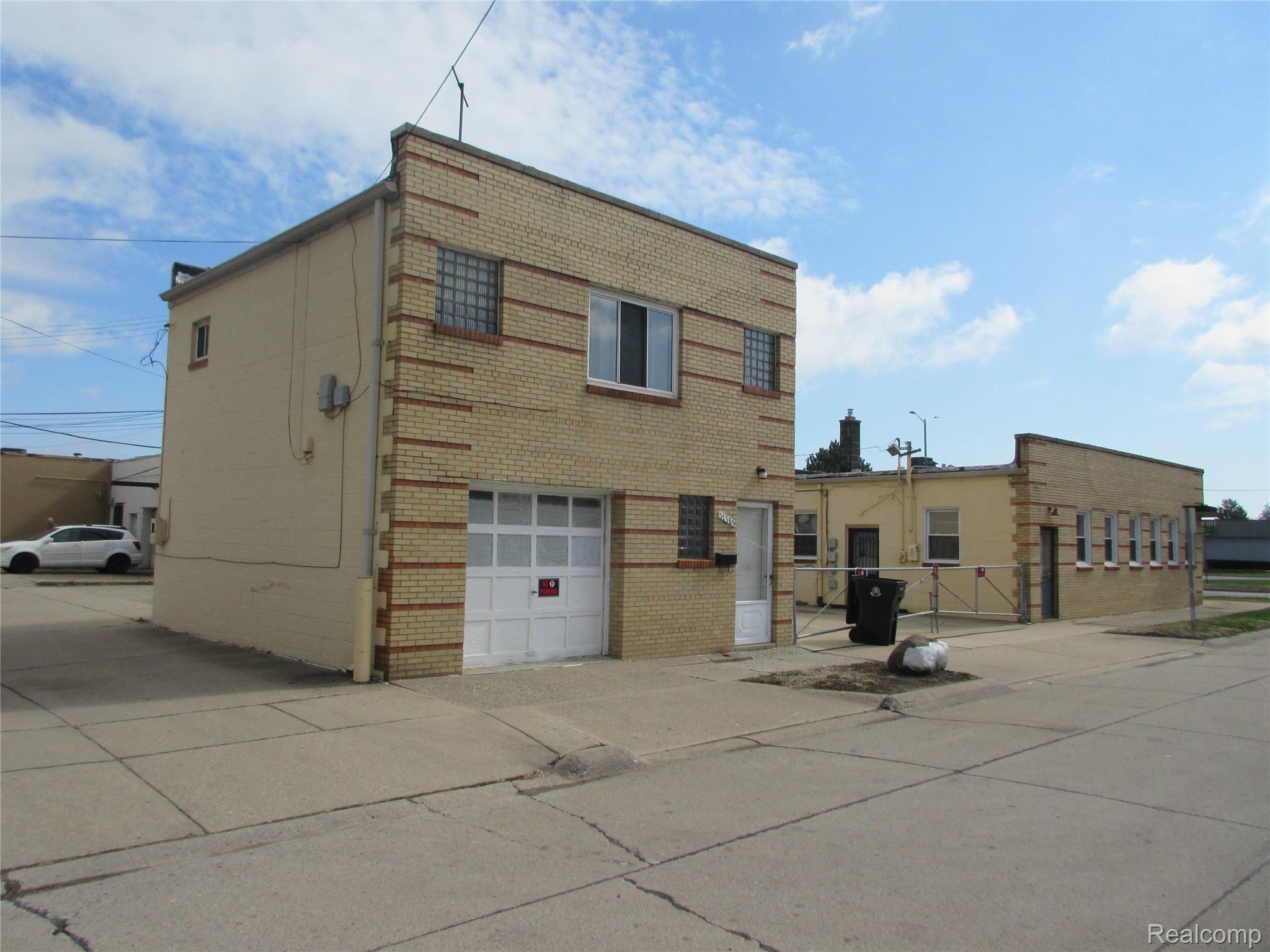 26601 Gratiot Avenue