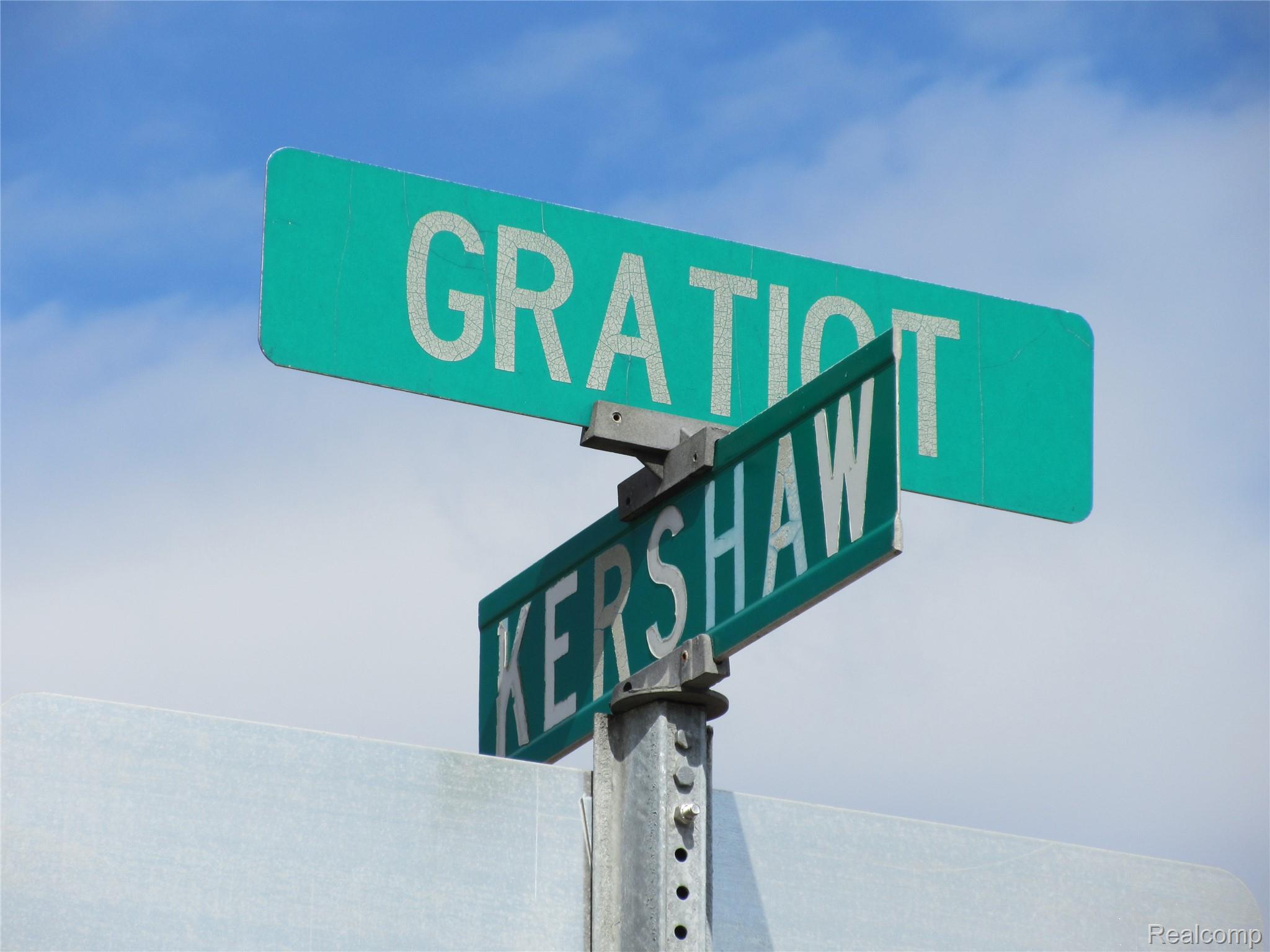 26601 Gratiot Avenue