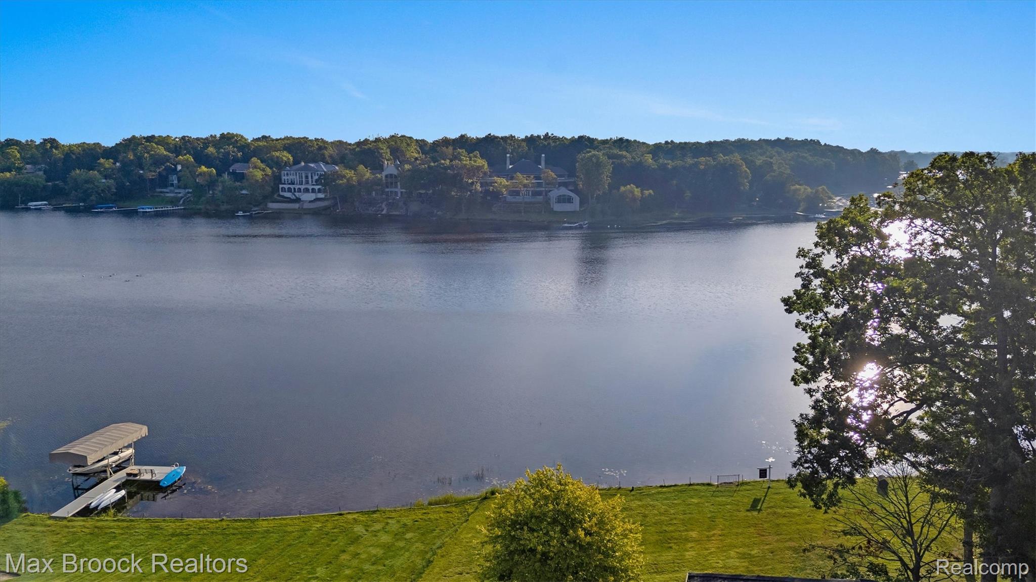 1832 Long Lake Shore Drive