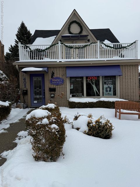 402 EAST Street 1 Rochester City MI 48307