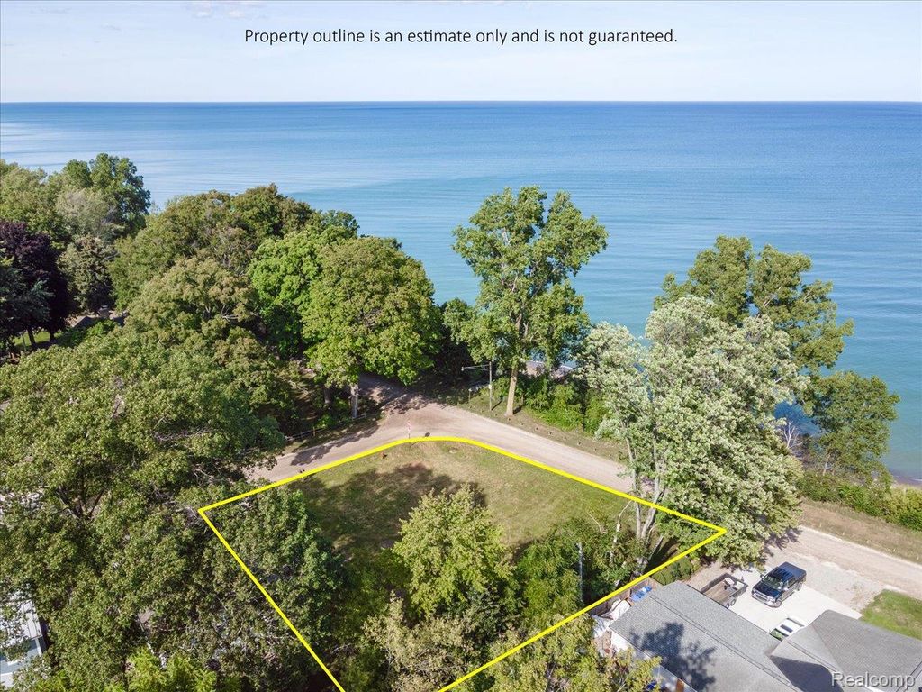 Photo of 7102 Lakeview Drive, Worth Township, MI 48450 (MLS # 20261002791)