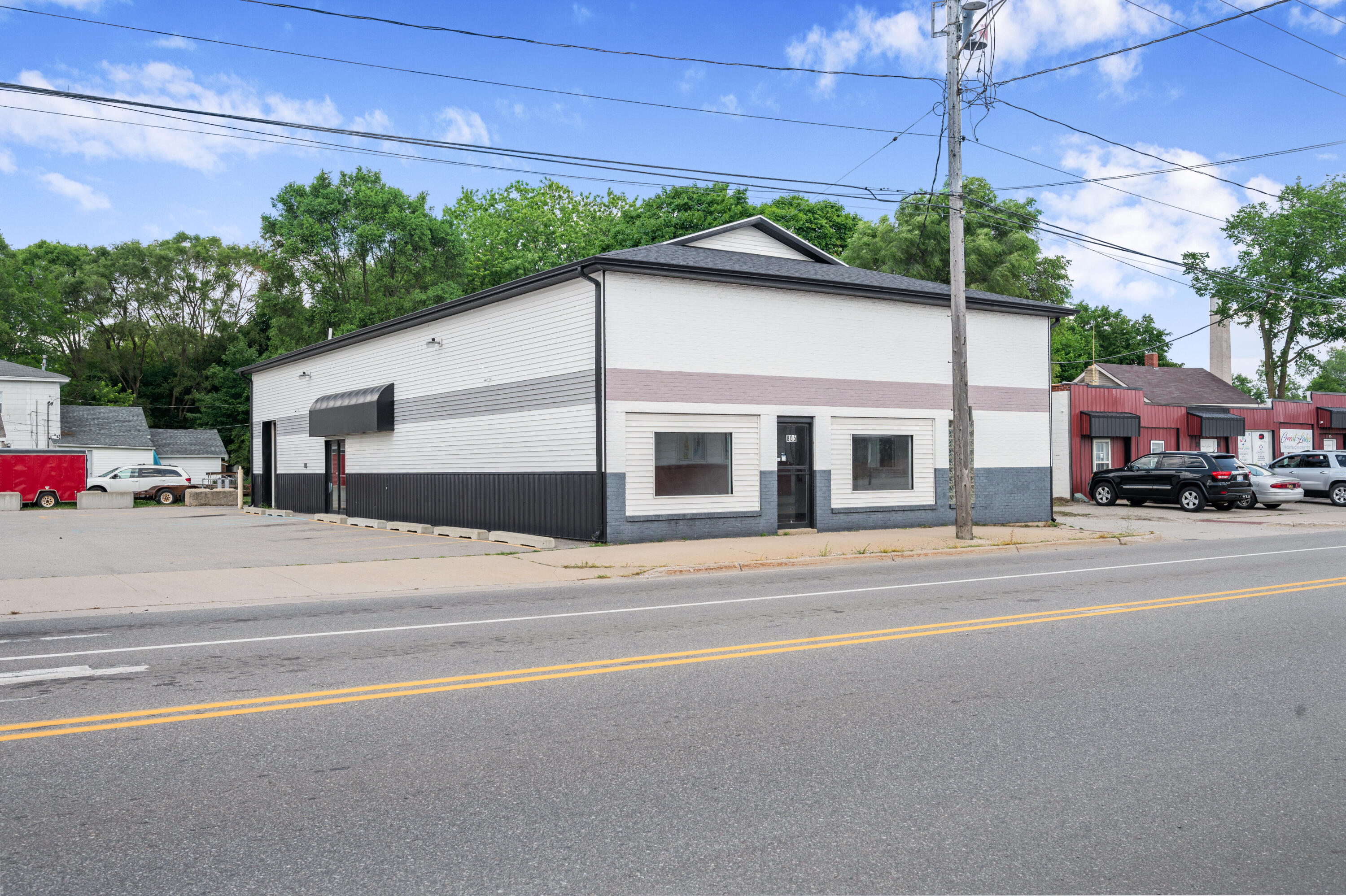 805 Maple Street