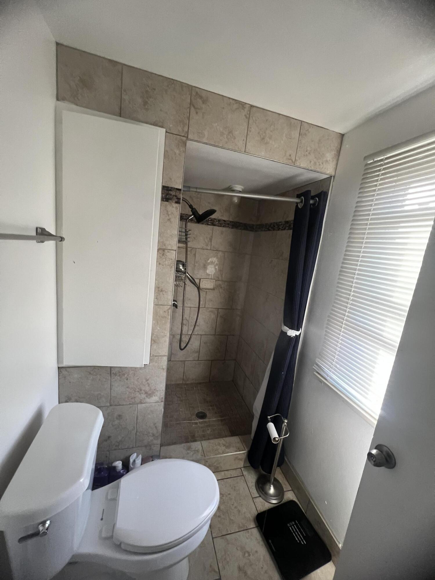 28400 Valley-Forge Street